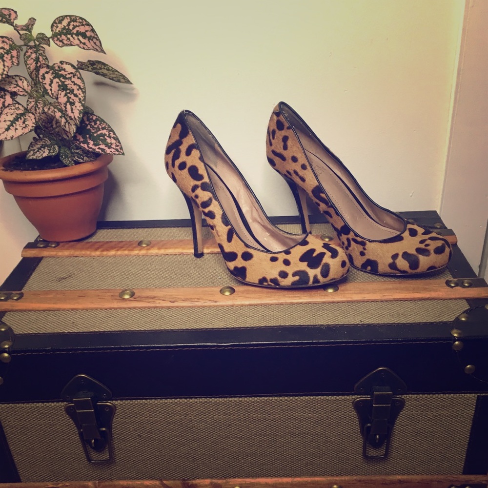 Vince Camuto Leopard Print Pump